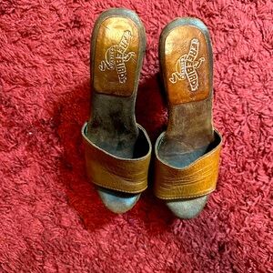 Freebird Women's Tan Leather Mules